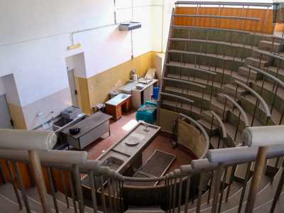 L�anfiteatro ci appare come un�imponente struttura lignea...